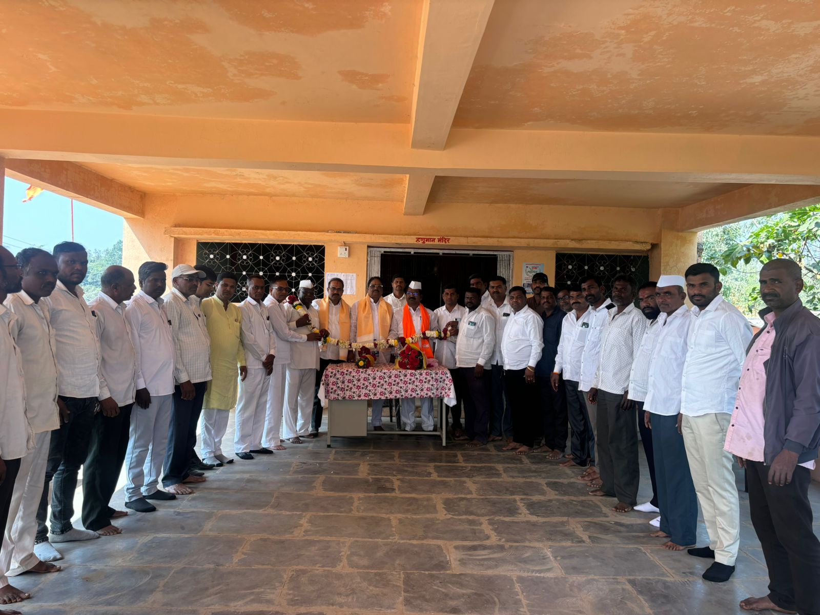 आमदार हिरामण खोसकर यांचा आभार दौरा