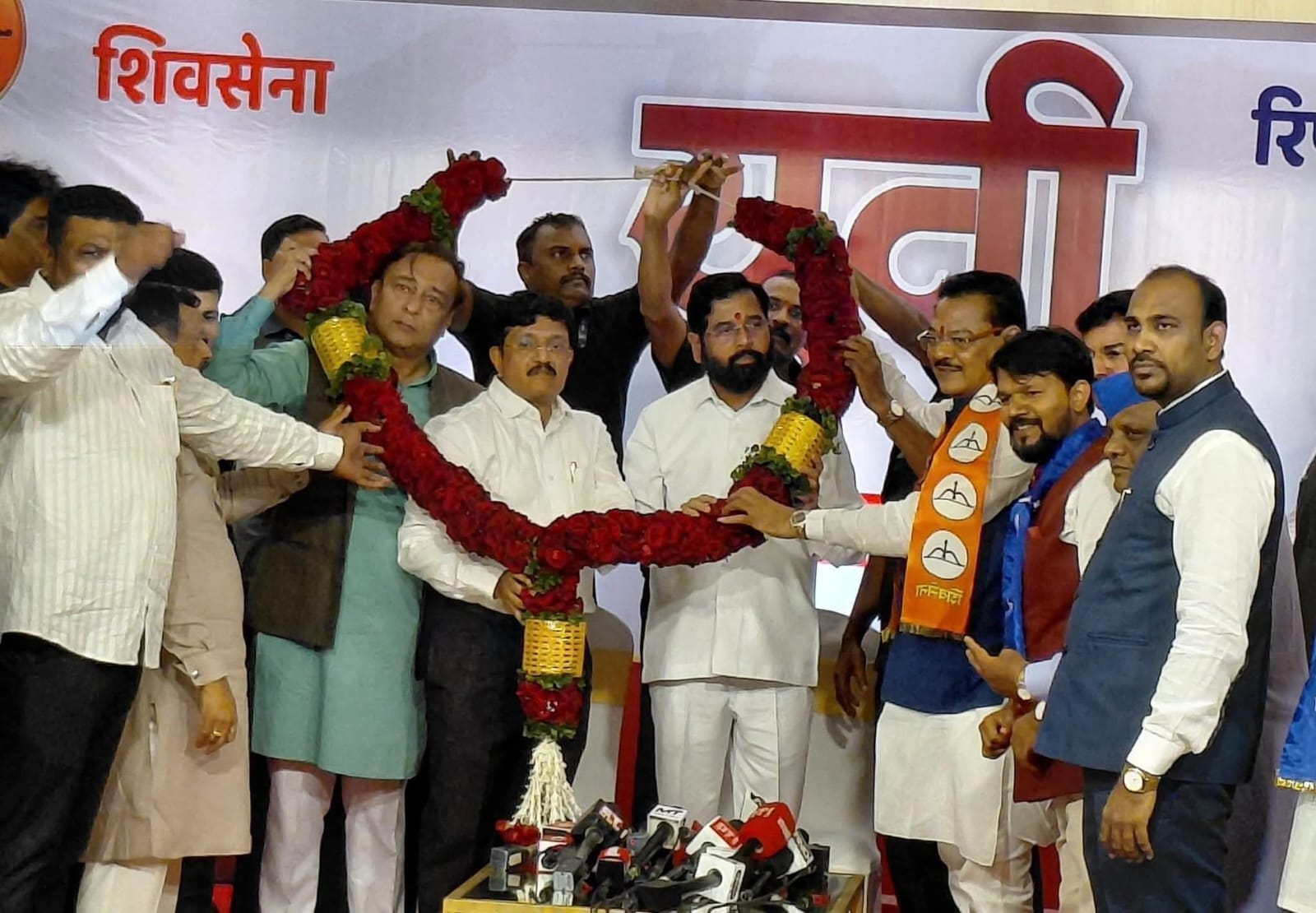 शिवसेना – रिपब्लिकन सेना युतीची मोठी घोषणा!”विचार, विश्वास आणि विकासाची नवी घडी!”